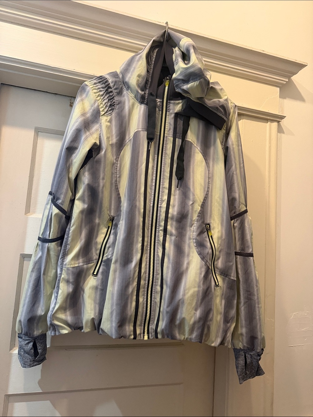 lululemon athletica Light Striped Hooded Ski Jacket - Gray & Pale Yellow